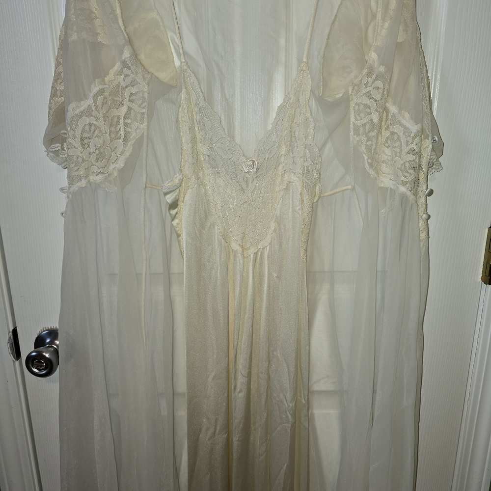 Val Mode Vintage Set Sheer Cream Gown And Duster Lace Coquette Cottagecore - Picture 13 of 16